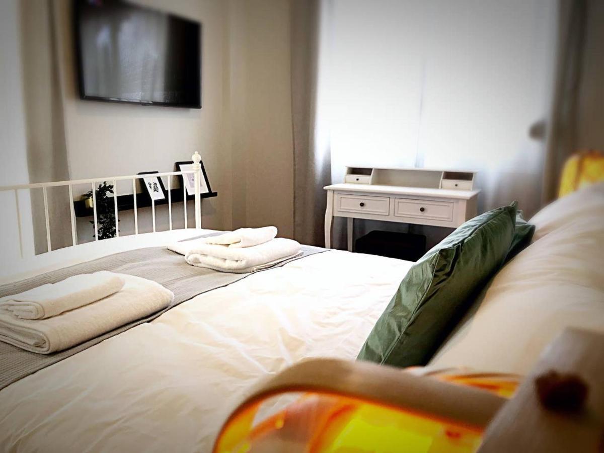 Victoria 5Star / 5Br Bigapt / Sauna / 2Min To Metro Атина Екстериор снимка